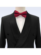 Shawl Lapel Double-Breasted Three Buttons Men Suit