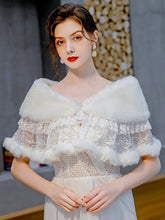 Kunstfell-Spitzenschal für besondere Anlässe