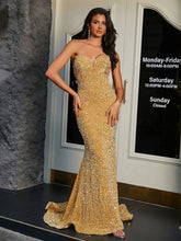 Glitzerndes trägerloses Meerjungfrau-Abschlussballkleid Gold