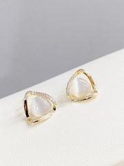 Unregelmäßige minimalistische Ohrringe