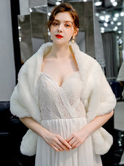 Braut-Wrap-Schal Aus Kunstfell Für Die Hochzeit