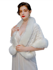 Modischer Brautschal Aus Kunstfell Für Die Hochzeit