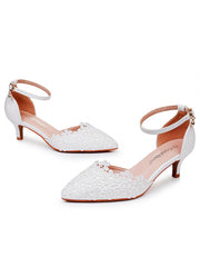 Weiße Spitze verzierte Stiletto-Sandalen mit spitzer Zehenpartie