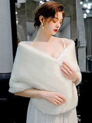 Braut-Wrap-Schal Aus Kunstfell Für Die Hochzeit