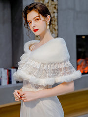 Kunstfell-Spitzenschal für besondere Anlässe