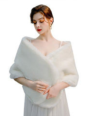 Braut-Wrap-Schal Aus Kunstfell Für Die Hochzeit