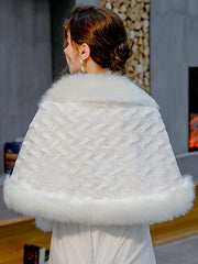 Modischer Brautschal Aus Kunstfell Für Die Hochzeit