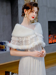 Kunstfell-Spitzenschal für besondere Anlässe