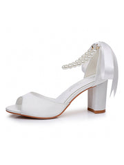 Peep Toe Sandalen mit Schleifen und Perlen am Blockabsatz