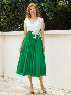 V-Ausschnitt Chiffon Kleid mit Elfenbein Appliqued Mieder Smaragd