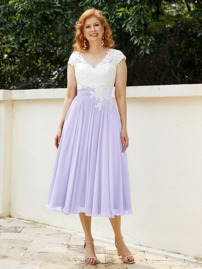 V-Ausschnitt Chiffon Kleid mit Elfenbein Appliqued Mieder Lila