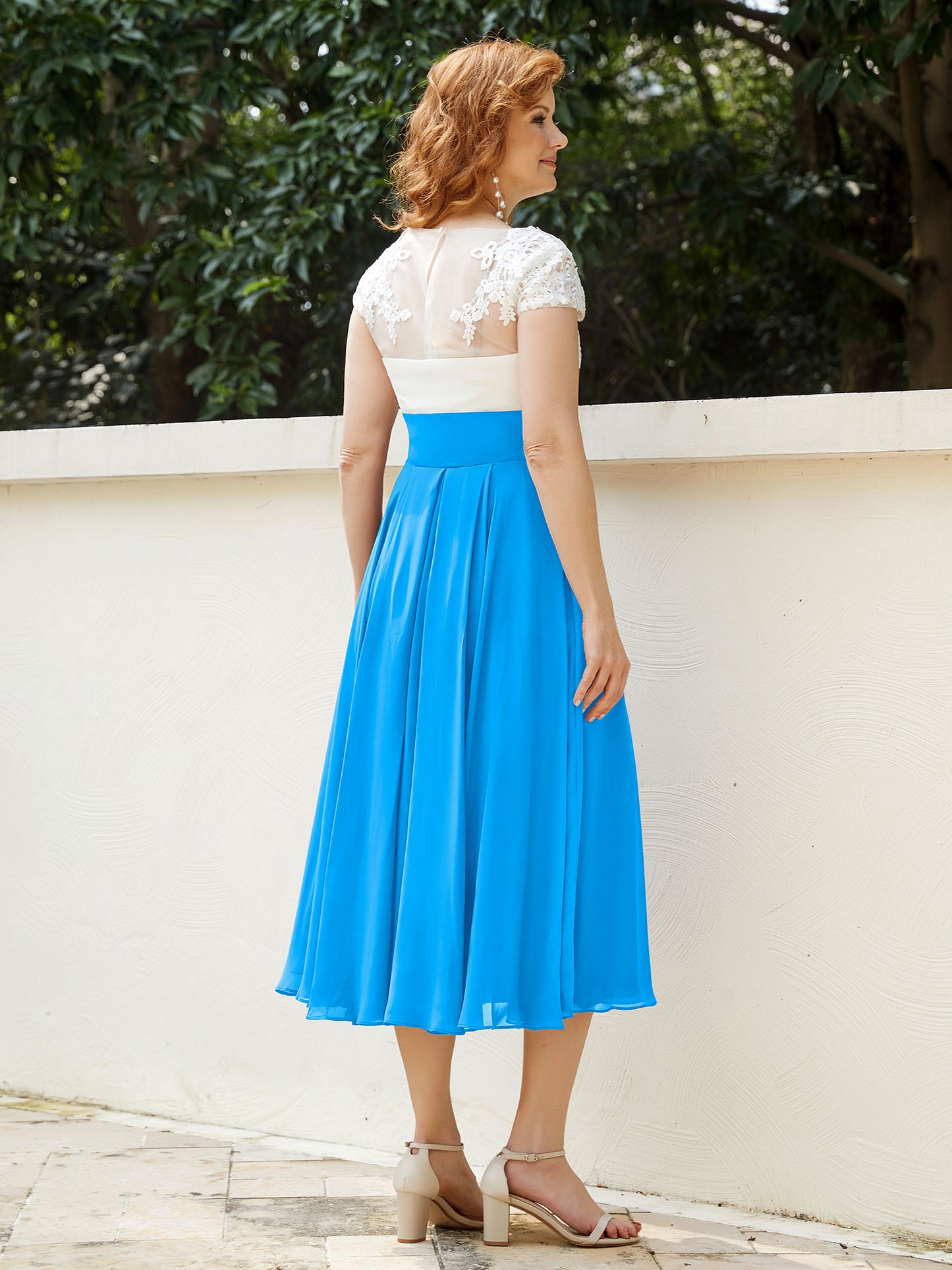 V-Ausschnitt Chiffon Kleid mit Elfenbein Appliqued Mieder Meerblau