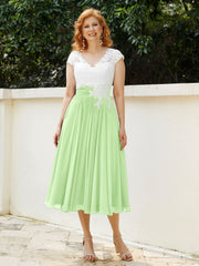 V-Ausschnitt Chiffon Kleid mit Elfenbein Appliqued Mieder Salbei
