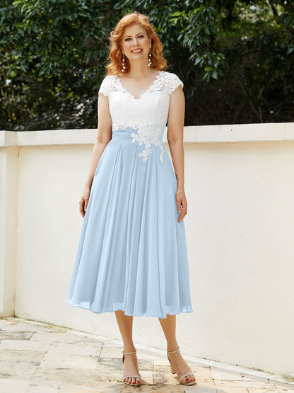 V-Ausschnitt Chiffon Kleid mit Elfenbein Appliqued Mieder Himmelblau