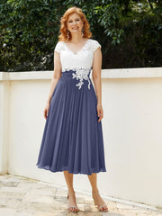 V-Ausschnitt Chiffon Kleid mit Elfenbein Appliqued Mieder Sturm