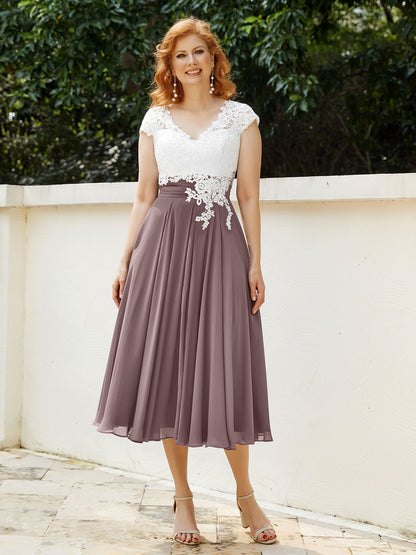 V-Ausschnitt Chiffon Kleid mit Elfenbein Appliqued Mieder Vintage Mauve