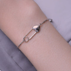 Armbandkette aus Sterlingsilber mit Herznadel