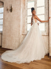 Applique Tief V-Ausschnitt Spaghettiträger Brautkleid Elfenbein