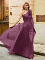 Geschichtetes Blumen One-Shoulder A-Linie Tüllkleid Maulbeere