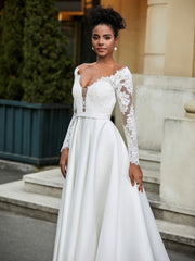 Spitze Rückenfrei A-Linie Brautkleid mit Knopf Weiß
