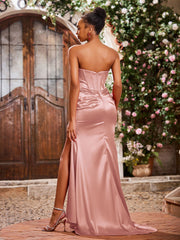 Staubige Rosa