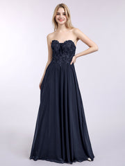 Trägerloser Ausschnitt Chiffon mit Applique Kleid Dunkelmarine