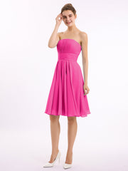 Straight Across trägerloser Ausschnitt Kurz Brautjungfernkleid Fuchsia