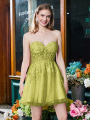 Kleegrün