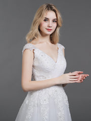 Offener Rücken Tüll Brautkleid mit Capped Ärmels Elfenbein