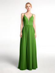 Einfaches Chiffon-Kleid mit Spaghettiträgern und Gekerbtem Ausschnitt Moos