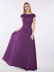 Capped Ärmels Chiffon Kleid mit Schärpen Traube