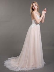 Spaghettiträger V-Ausschnitt Brautkleid mit Schleppe Champagner