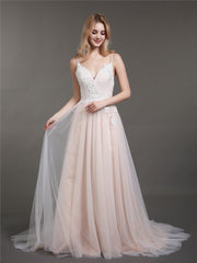 Spaghettiträger V-Ausschnitt Brautkleid mit Schleppe Champagner