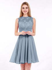 Illusion Ausschnitt Chiffon und Spitze Kleid Staubiges Blau