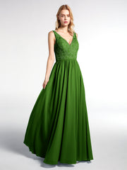 Langes Spitzen Oben Kleid mit Chiffonrock und V-Ausschnitt Moos