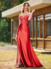 Trompete/Meerjungfrau Spitzenapplikationen Rüschen Kleid mit Schlitz Rot