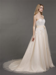 Trägerloses Brautkleid mit Bowknot und Herz-Ausschnitt Elfenbein