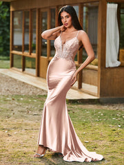 Tiefer V-Ausschnitt Applikationen Stretch-Satin Meerjungfrau Kleid Perlrosa