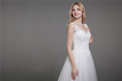 Spitze Brautkleid mit Schulterträger und Schleppe Elfenbein