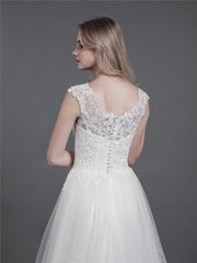 Spitze Brautkleid mit Schulterträger und Schleppe Champagner