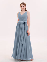 V-Ausschnitt Chiffon Brautjungfernkleid mit Satin Schärpen Bowknot Staubiges Blau