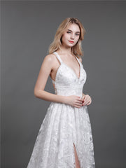 Spitze Brautkleid mit niedrigem Rücken und Schlitz Elfenbein