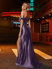 Schulterfreies Abschlussballkleid mit Frontsplit Plum