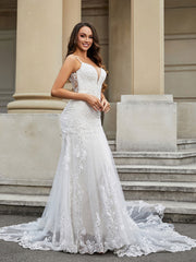 Meerjungfrau Spitze Kapelle-Zug Brautkleid Elfenbein