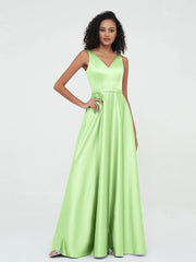 A-Linie V-Ausschnitt Maxi Satin Kleider mit Taschen Salbei