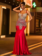 Spaghettiträger Strasssteinen Satin Meerjungfrau Kleid Burgunderrot