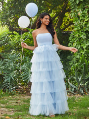 Trägerloses A-Linie langes gestuftes Abschlussballkleid Himmelblau