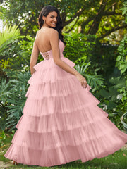 Trägerloses A-Linie langes gestuftes Abschlussballkleid Staubige Rosa