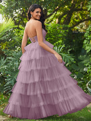 Trägerloses A-Linie langes gestuftes Abschlussballkleid Vintage Mauve