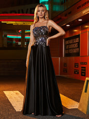 Abschlussballkleid mit verstärktem Oberteil und Tasche Schwarz